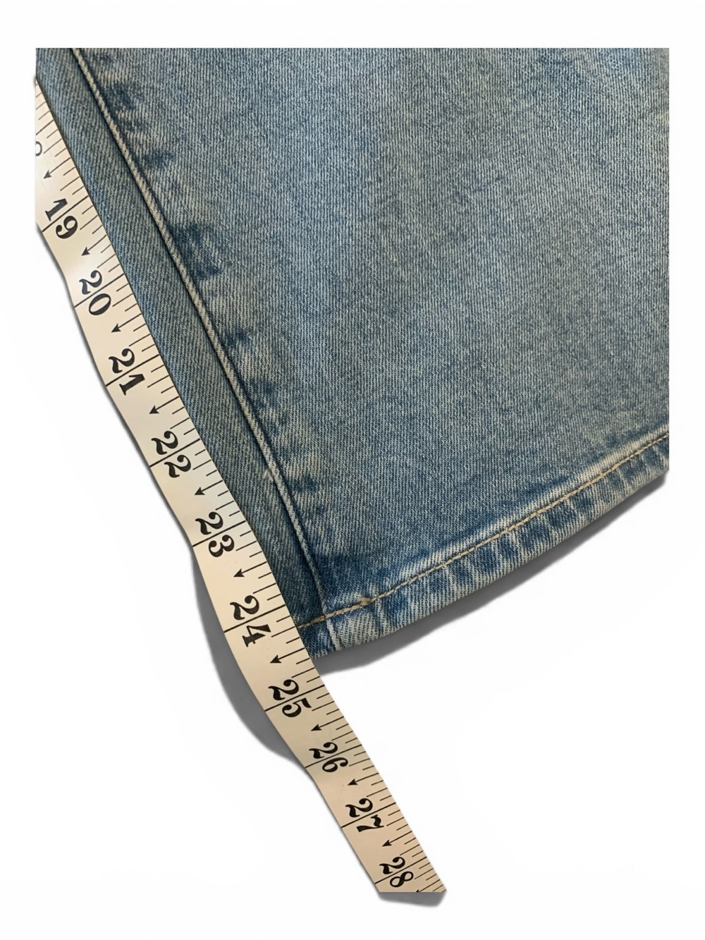 PAIGE Anessa High Rise Wide-Leg Crop Petite Jeans in Light Blue - Picture 9 of 12